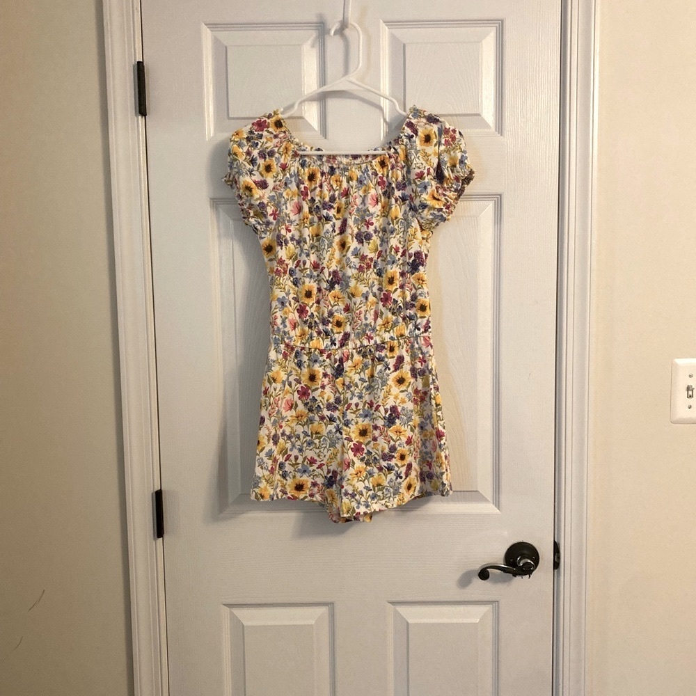 Adorable Romper 🌻 NWOT